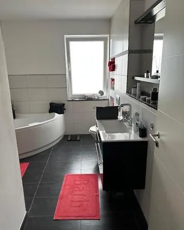 Gehobenes Wohnen Zu Hause ألسدورف